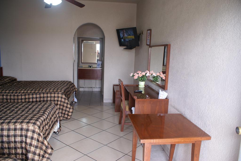 Hotel De Mexico Matamoros  Oda fotoğraf