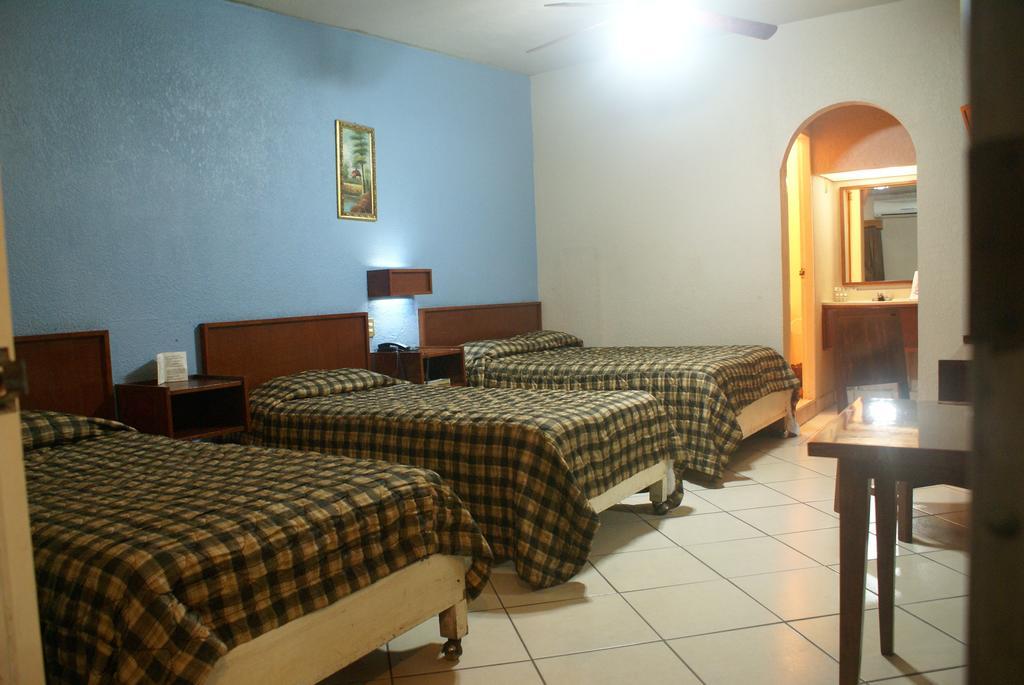 Hotel De Mexico Matamoros  Oda fotoğraf